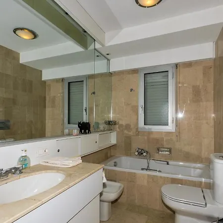 Sleeps 8 Pool Air Con Wifi Èze