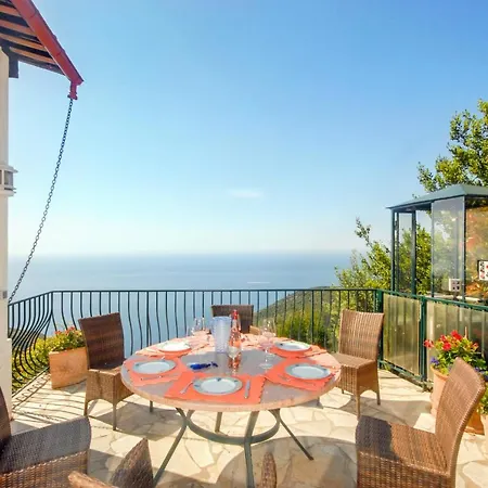 Sleeps 8 Pool Air Con Wifi * Èze